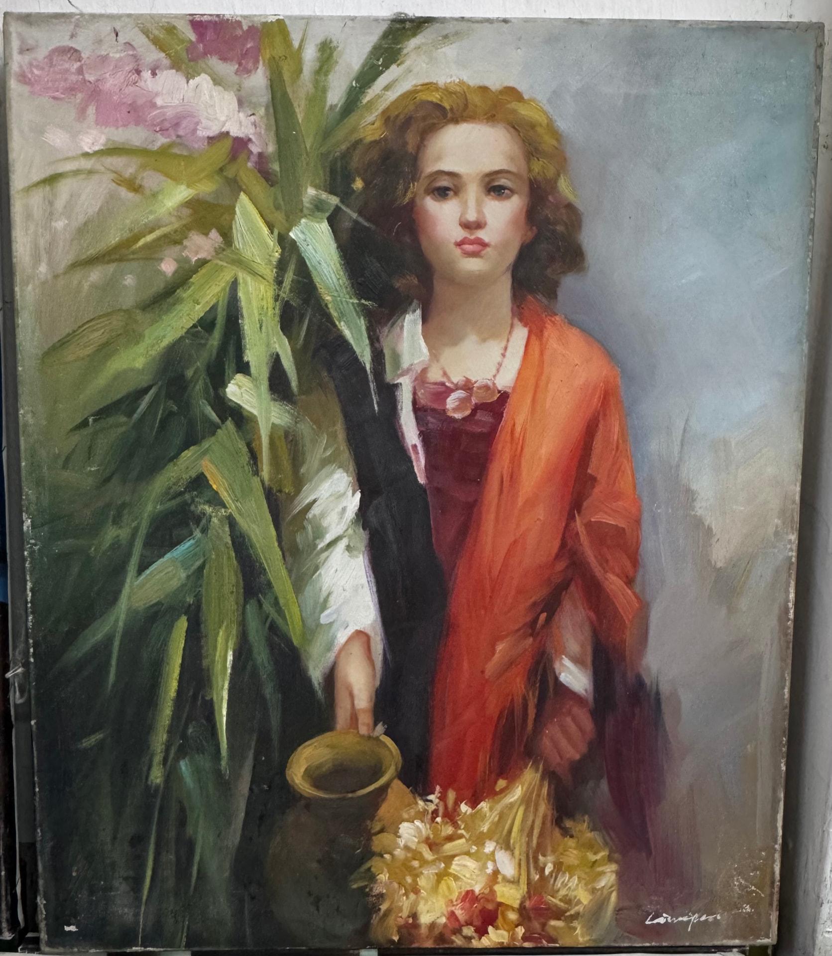Kobieta z pomarańczowym szalem